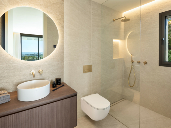 🏡 For Sale: Turnkey Modern Villa in La Quinta, Benahavís 🌟