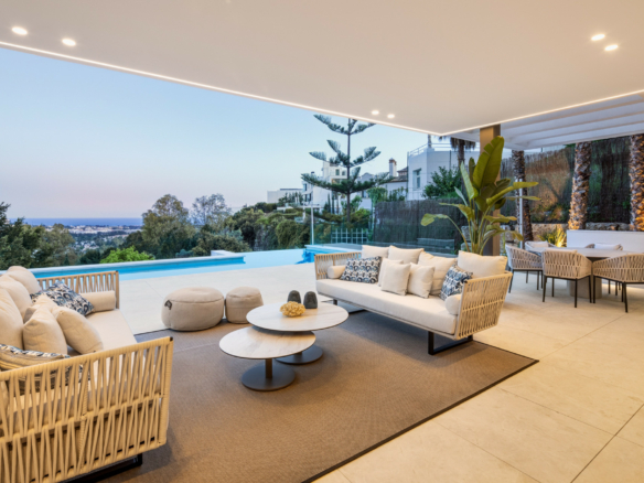 🏡 For Sale: Turnkey Modern Villa in La Quinta, Benahavís 🌟