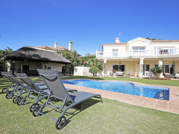SOLD- Sierra Blanca (Marbella) 🏡 Classic Villa with Investment Potential! 🛠️