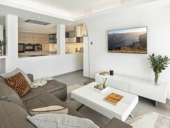 For sale 🏡 Modern Villa in Nueva Andalucia – Walk to Puerto Banus