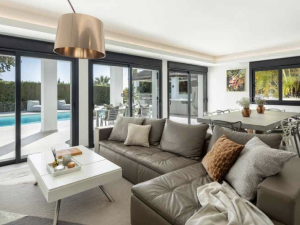 For sale 🏡 Modern Villa in Nueva Andalucia – Walk to Puerto Banus