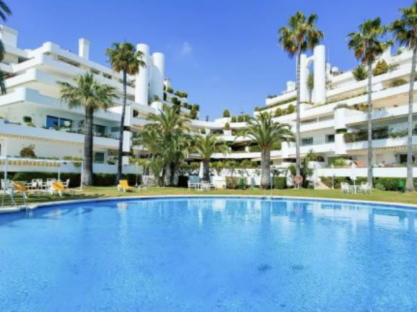 SOLD – Lomas del Marbella Club – Turnkey 3bedroom Apt. 🌟 Marbella Luxury Living! 🌟