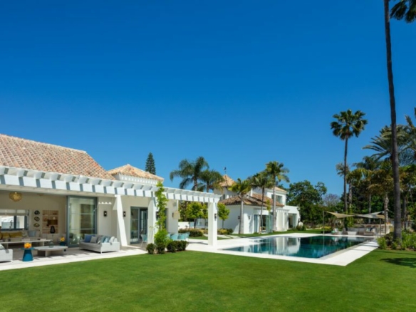 Luxury Dream Villa – For Rent – Gated community – Nueva Andalucia (Marbella)  – Max 14 Guests