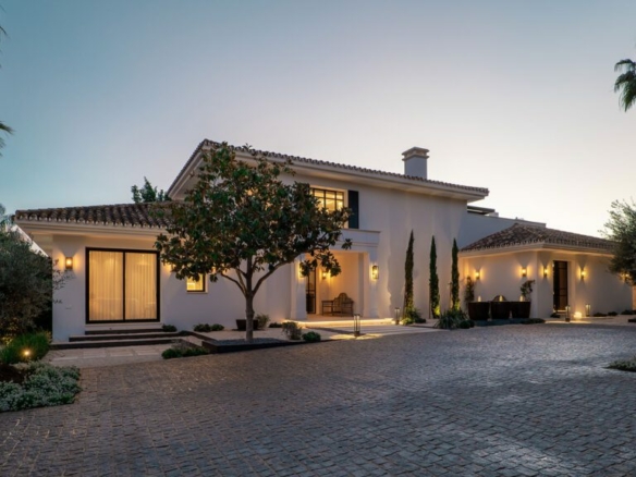 🌴 Luxury Villa for Rent  🏡 Nueva Andalucia, Marbella (Max 10 Guests)