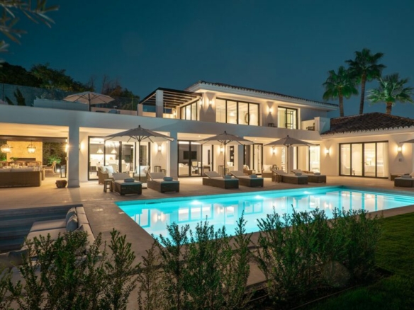 🌴 Luxury Villa for Rent  🏡 Nueva Andalucia, Marbella (Max 10 Guests)