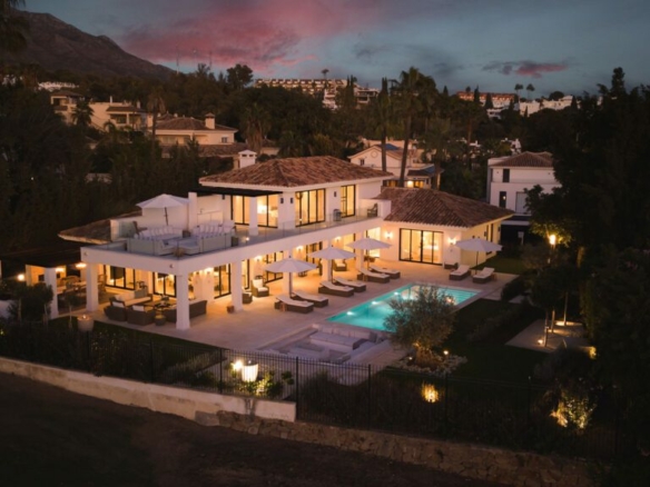 🌴 Luxury Villa for Rent  🏡 Nueva Andalucia, Marbella (Max 10 Guests)