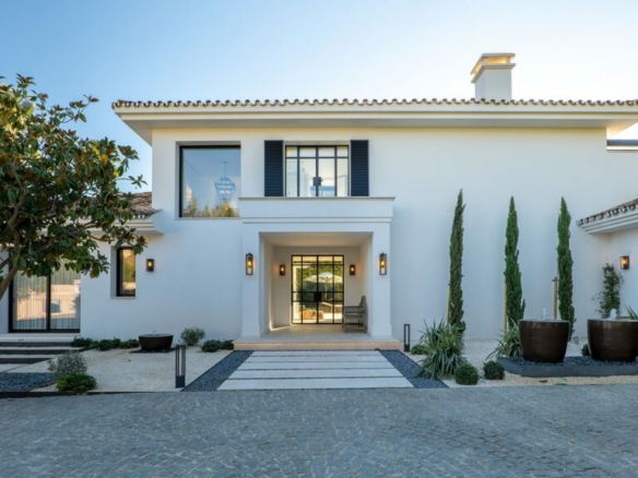 🌴 Luxury Villa for Rent  🏡 Nueva Andalucia, Marbella (Max 10 Guests)