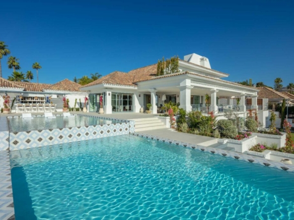 🏡 Luxury Villa Rental in Nueva Andalucía, Marbella (Max. 14 guests)