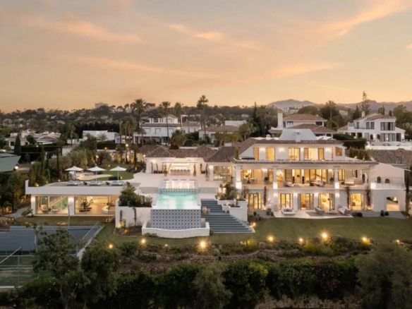 🏡 Luxury Villa Rental in Nueva Andalucía, Marbella (Max. 14 guests)