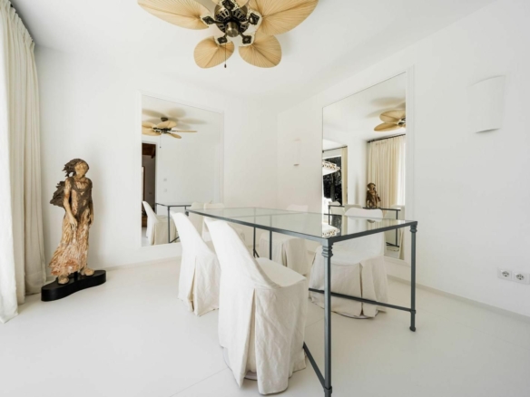 Nueva Andalucia 🏡 Beautiful Modern Villa in Gated Community for Rent! 