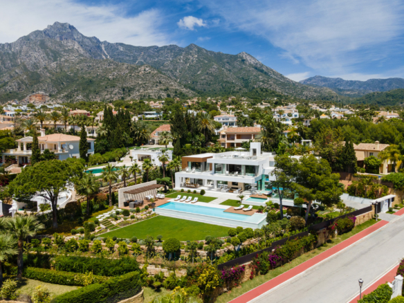 🌟 For Sale: Modern New  Villa in Sierra Blanca, Marbella Golden Mile 🌟