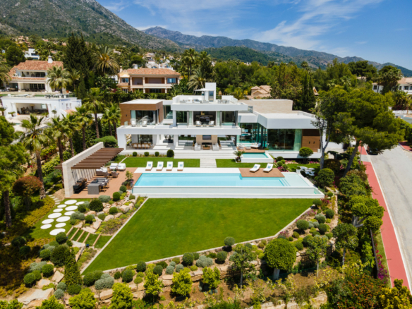 🌟 For Sale: Modern New  Villa in Sierra Blanca, Marbella Golden Mile 🌟