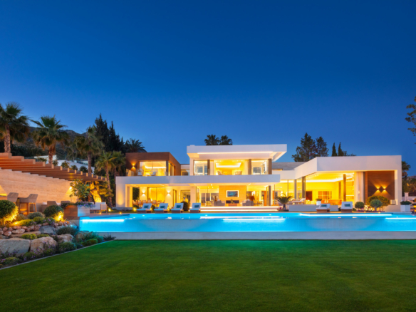 🌟 For Sale: Modern New  Villa in Sierra Blanca, Marbella Golden Mile 🌟