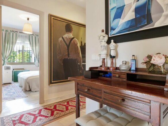 🏡 For Sale: Nueva Andalucia –  Villa in Gated Community 🏡