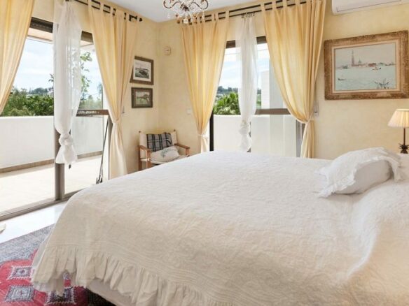 🏡 For Sale: Nueva Andalucia –  Villa in Gated Community 🏡