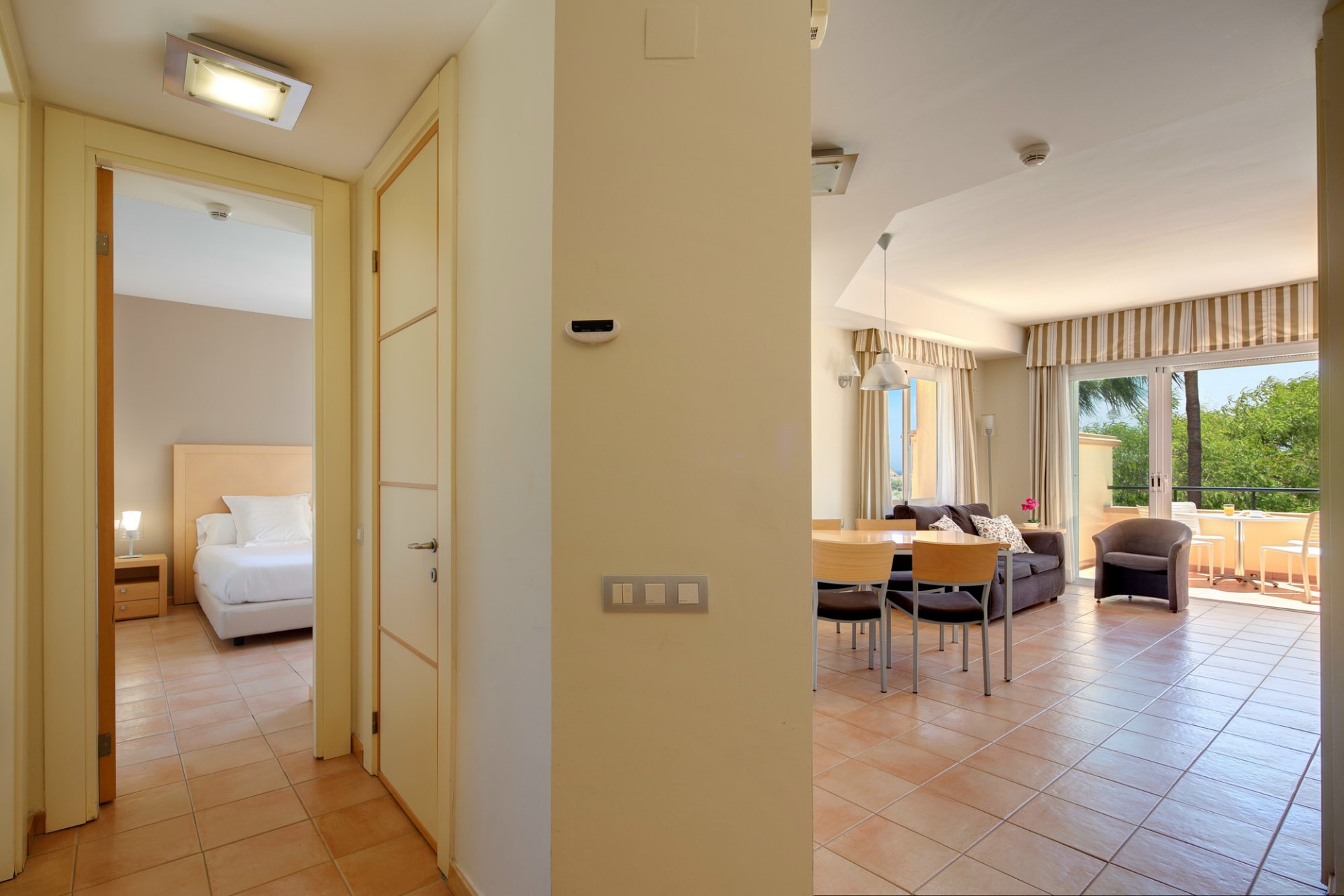 🏨✨ Aparthotel with 15 studios & 1-bedroom apartments for sale in Elviria 🌴🏖️