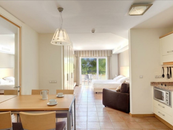 🏨✨ Aparthotel with 15 studios & 1-bedroom apartments for sale in Elviria 🌴🏖️