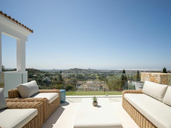 🏡✨ UNIQUE LUXURY VILLA WITH UNPARALLELED VIEWS IN EL HERROJO 🌴🌊