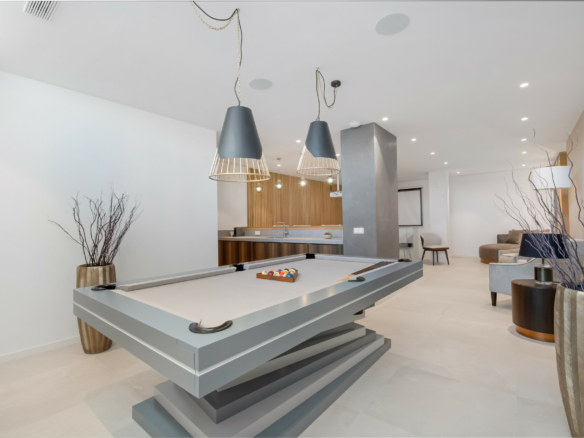 For short-term rent in Nueva Andalucía- Turnkey Modern villa -Sea views