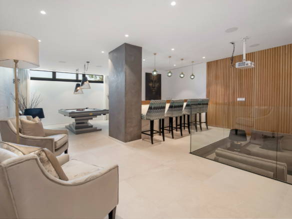 For short-term rent in Nueva Andalucía- Turnkey Modern villa -Sea views