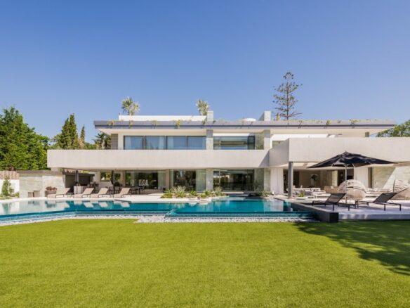 Marbella’s Finest Mansion for rent: Casa Savannah 🌟