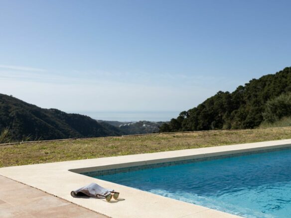 For Sale: Stunning Villa in Monte Mayor 🌄🏡