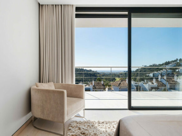 For Sale 🏡 MODERN VILLA IN LOMAS DE LA QUINTA, BENAHAVIS 🌴