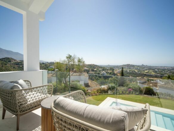 🏡✨ UNIQUE LUXURY VILLA WITH UNPARALLELED VIEWS IN EL HERROJO 🌴🌊