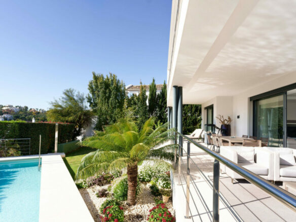 For Sale 🏡 MODERN VILLA IN LOMAS DE LA QUINTA, BENAHAVIS 🌴