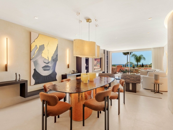 For Sale 🌟 Beachfront –  4Bedroom Penthouse 🌟 Gated  -Turnkey