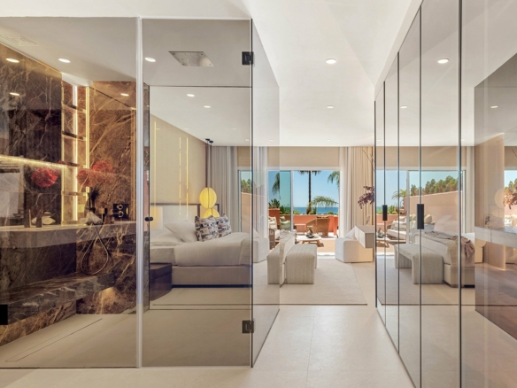 For Sale 🌟 Beachfront –  4Bedroom Penthouse 🌟 Gated  -Turnkey