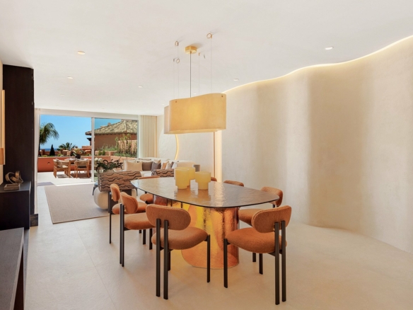 For Sale 🌟 Beachfront –  4Bedroom Penthouse 🌟 Gated  -Turnkey