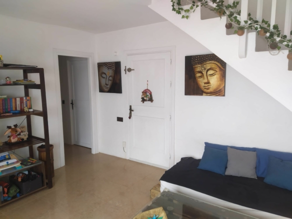 Bargain – New Golden Mile  🏠 3 Bedrooms Townhouse for Sale