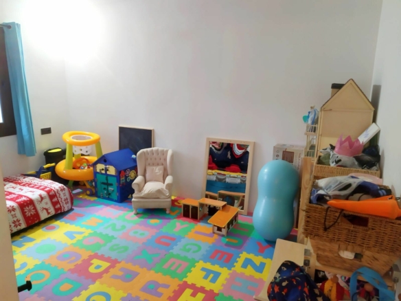 Bargain – New Golden Mile  🏠 3 Bedrooms Townhouse for Sale
