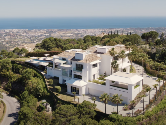 🌟 Unique Luxury Mansion for sale with Panoramic Views in La Zagaleta, Benahavis 🌟 ✨  