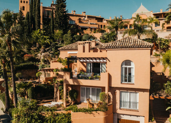 Los Belvederes 🏙️ 3B Penthouse for Sale in Nueva Andalucia, Marbella 🌅