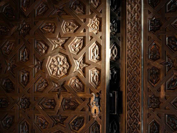 For Rent –  Moorish Palatial Mansion – Park like Gardens