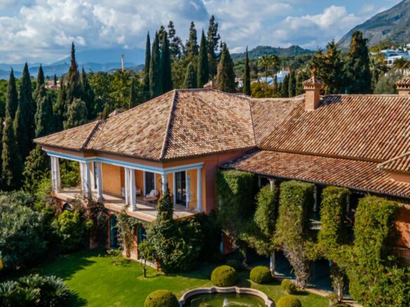 For Rent –  Moorish Palatial Mansion – Park like Gardens
