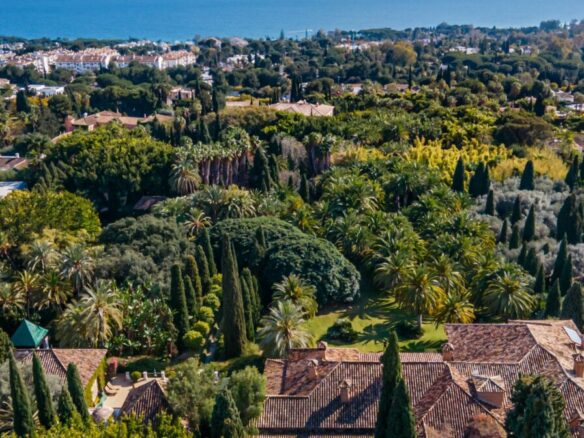 For Rent –  Moorish Palatial Mansion – Park like Gardens