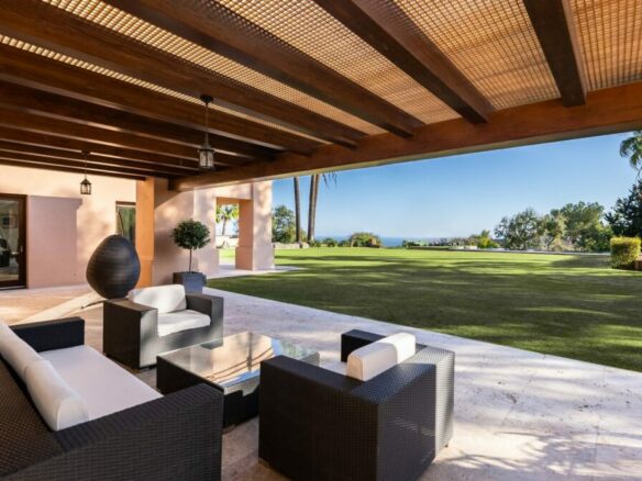 Rent 🏠 Villa El Mirador  Cascada de Camoján – Marbella – Spain