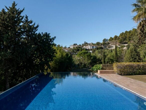 Rent 🏠 Villa El Mirador  Cascada de Camoján – Marbella – Spain