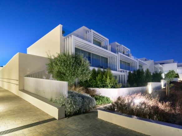 🏡 Great Deal 🏡✨ Semi Detached House in San Roque ✨
