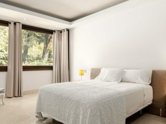 Rent 🏠 Villa El Mirador  Cascada de Camoján – Marbella – Spain