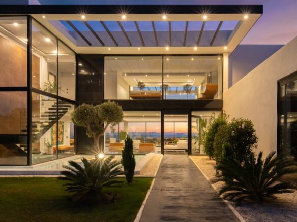 For Rent 🏡 Stunning Villa in Marbella Golf Club Resort, Benahavís.🏡 🌟 Sea Views – Gated