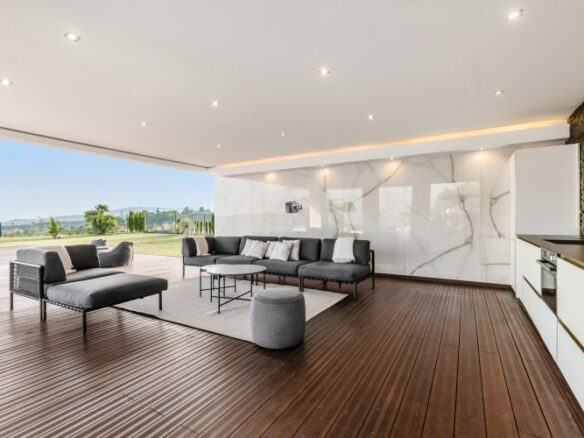 For Rent 🏡 Stunning Villa in Marbella Golf Club Resort, Benahavís.🏡 🌟 Sea Views – Gated
