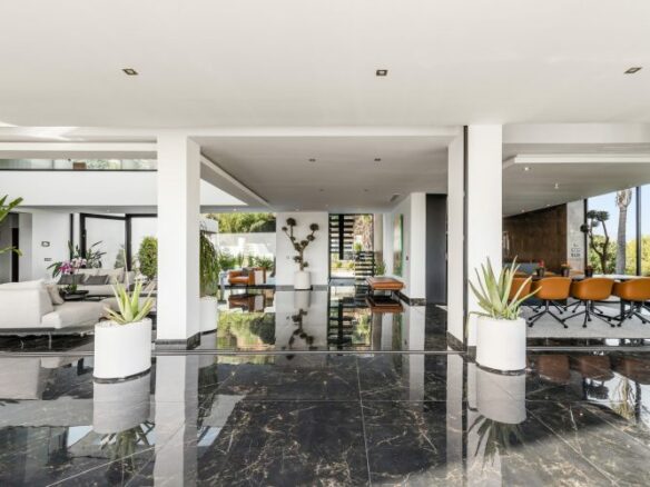For Rent 🏡 Stunning Villa in Marbella Golf Club Resort, Benahavís.🏡 🌟 Sea Views – Gated