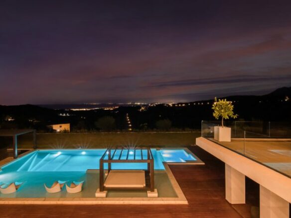 For Rent 🏡 Stunning Villa in Marbella Golf Club Resort, Benahavís.🏡 🌟 Sea Views – Gated