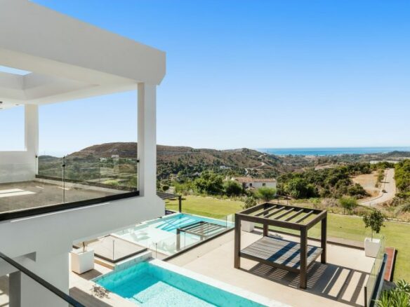 For Rent 🏡 Stunning Villa in Marbella Golf Club Resort, Benahavís.🏡 🌟 Sea Views – Gated