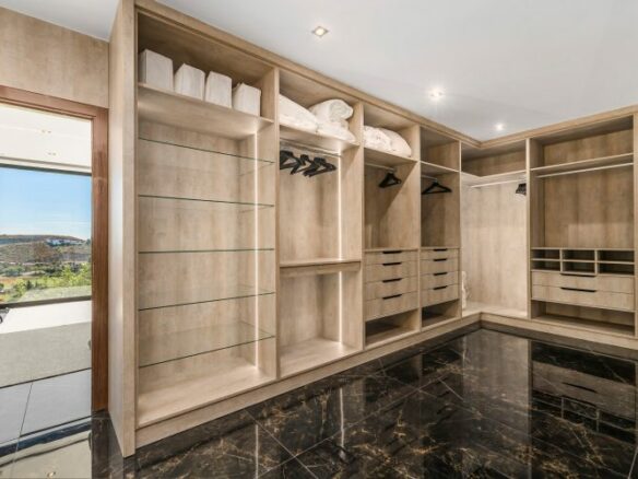 For Rent 🏡 Stunning Villa in Marbella Golf Club Resort, Benahavís.🏡 🌟 Sea Views – Gated