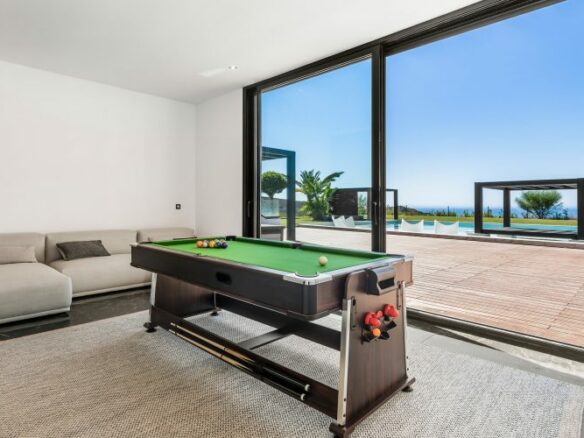 For Rent 🏡 Stunning Villa in Marbella Golf Club Resort, Benahavís.🏡 🌟 Sea Views – Gated